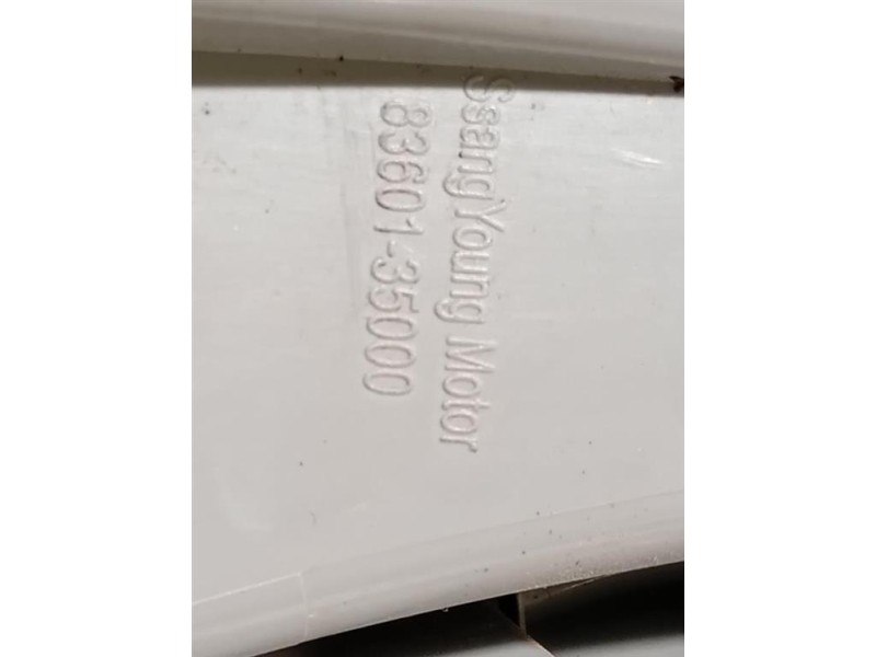 Fanale POST SX 83601-35000 Ssangyong Tivoli 2015