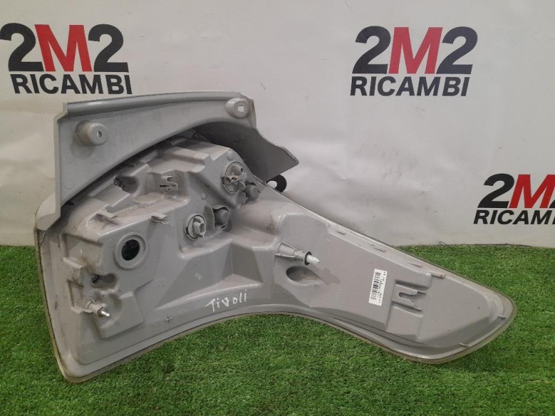 Fanale POST SX IF8P067061 Ssangyong Tivoli 2015