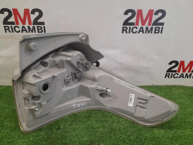 Fanale POST SX IF8P067061 Ssangyong Tivoli 2015