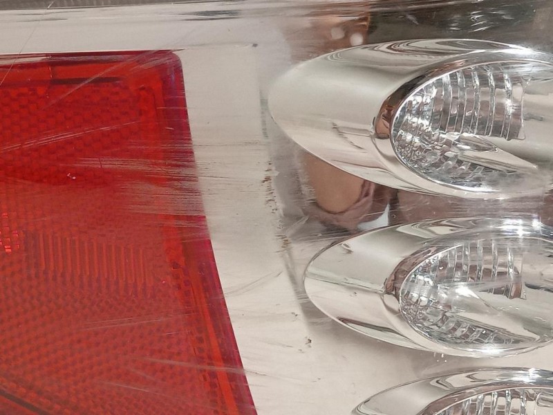 Fanale POST SX 220-20035 Subaru Impreza III SW 2006