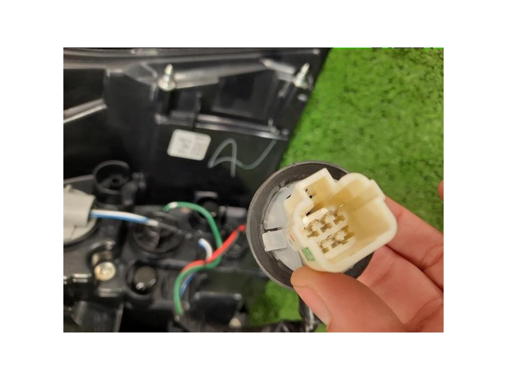 Fanale POST SX 148R00 0063 Suzuki S-cross 2021