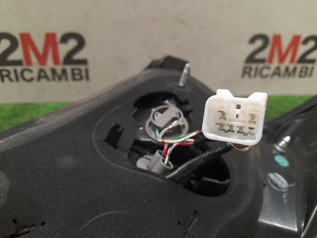 Fanale POST SX 815610D390 Toyota Yaris IV 2014