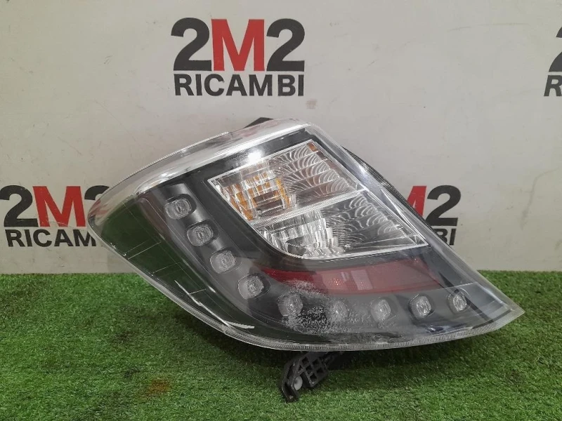 Fanale POST SX Toyota Yaris IV 2014
