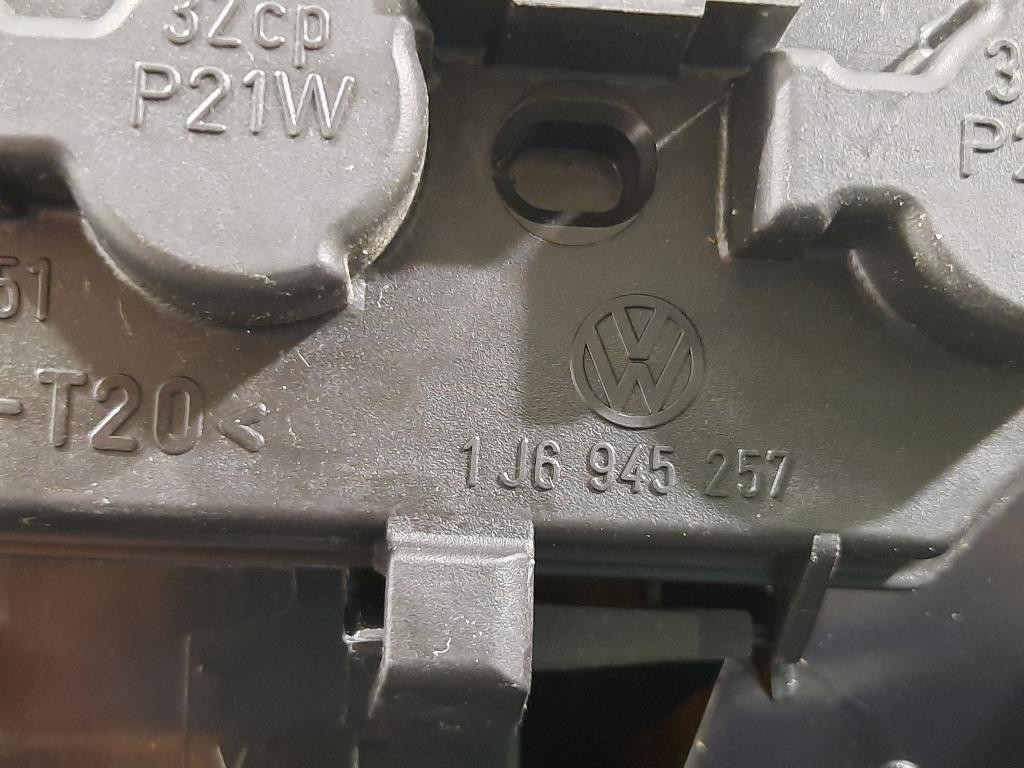 Fanale POST SX 1J6 945 257 Volkswagen GOLF IV 1998