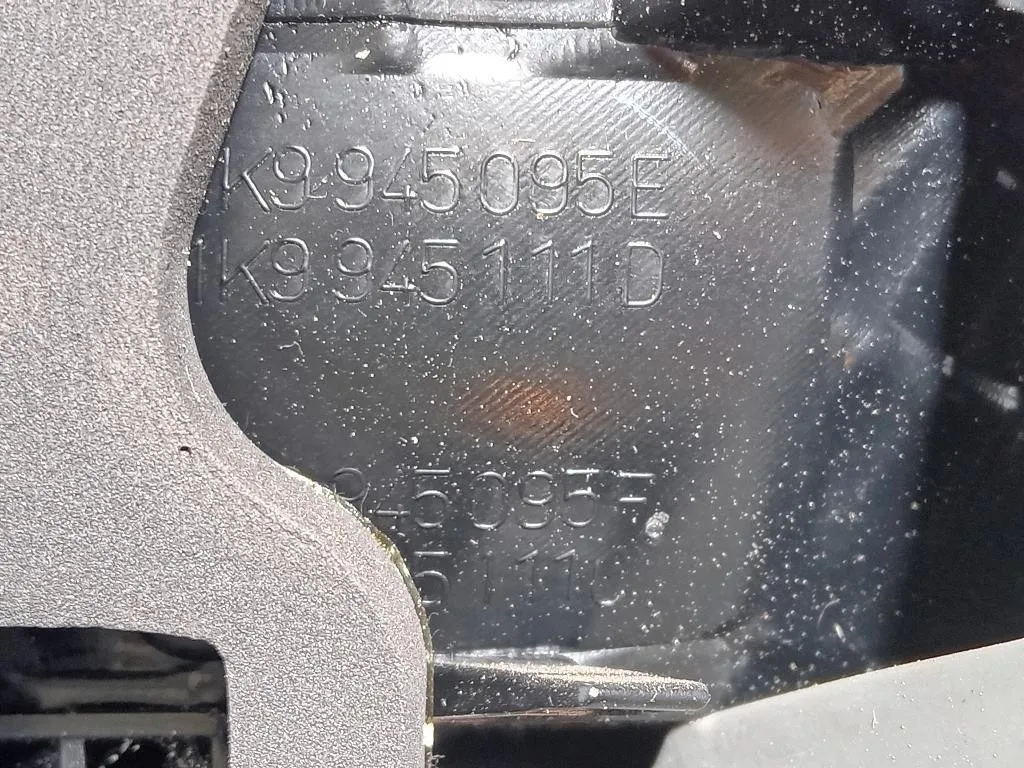 Fanale POST SX 1K9 945 095 E Volkswagen GOLF VI 2009