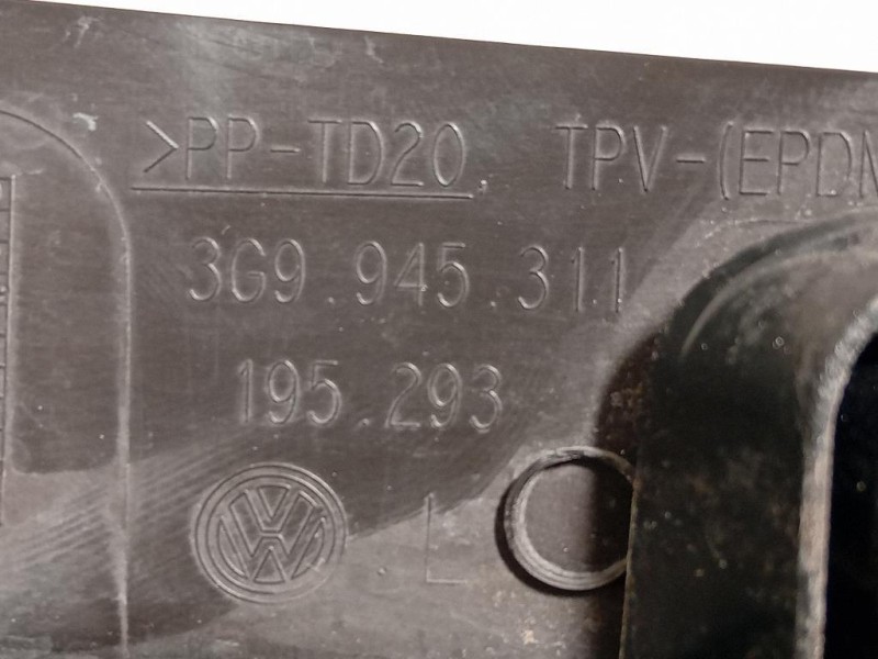 Fanale POST SX 3G9 945 311 Volkswagen Passat VII 2015