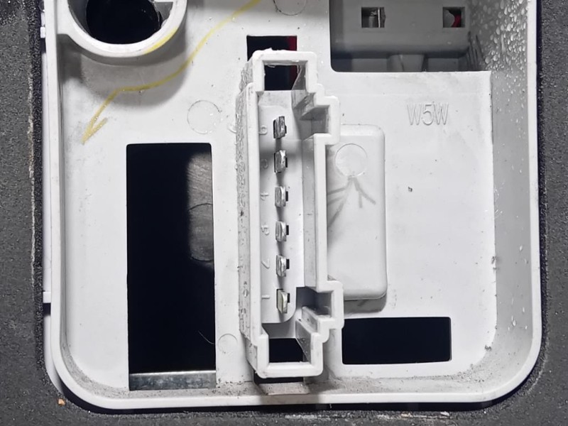 Fanale POST SX 6R0945257 Volkswagen POLO VI 2009