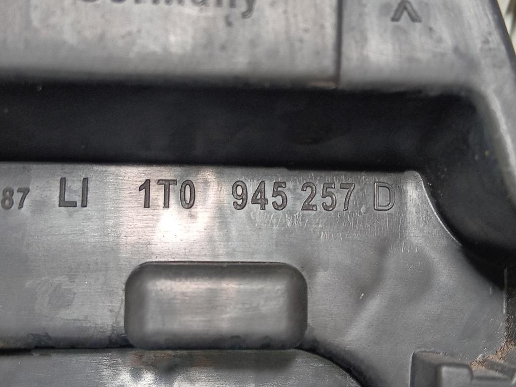 Fanale POST SX 1T0 945 257 D Volkswagen Touran I 2003