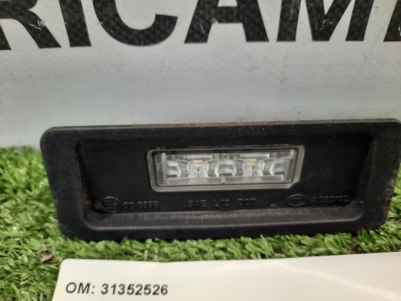 Fanalino LUCE Targa POST DX LUCE TARGA 31352526 Volvo V40 II 2012