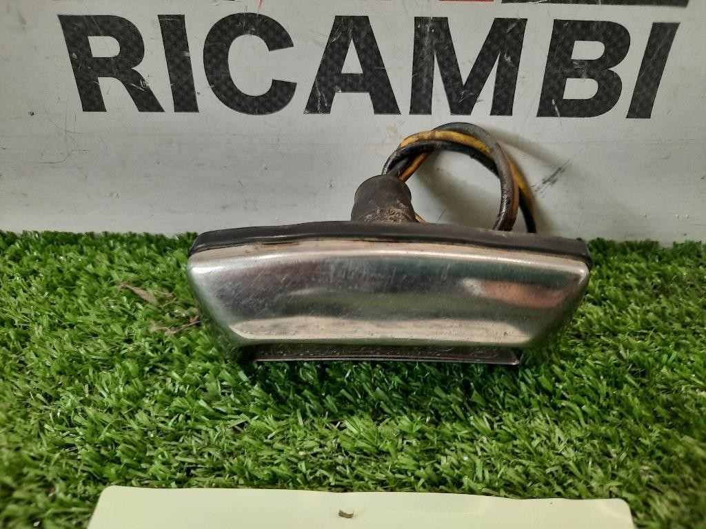 Fanalino LUCE Targa POST SX 10382016 Lancia 2000