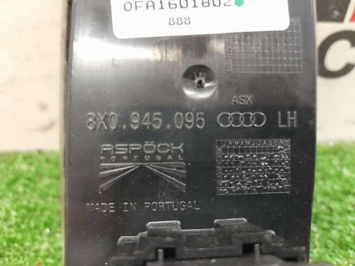 Fanalino POST SX 8X0945095 Audi A1 8XF Sportback 2015