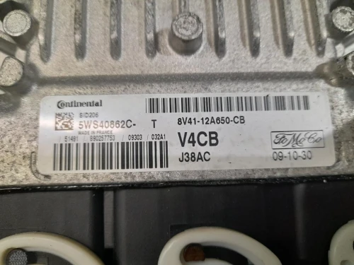 Centralina Iniezione 8V4112A650CB Ford KUGA I 2008