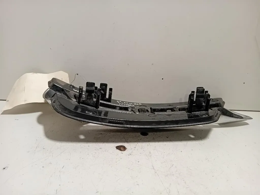 Fendinebbia ANT SX A 204 885 13 53GRIGLIA INFERIORE SINISTRA Mercedes Classe C W204 2011