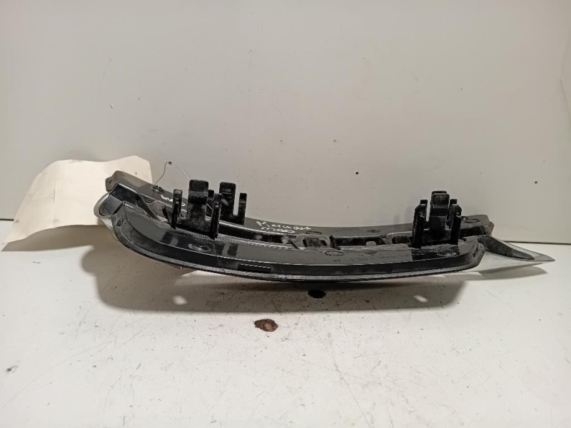 Fendinebbia ANT SX A 204 885 13 53GRIGLIA INFERIORE SINISTRA Mercedes Classe C W204 2011