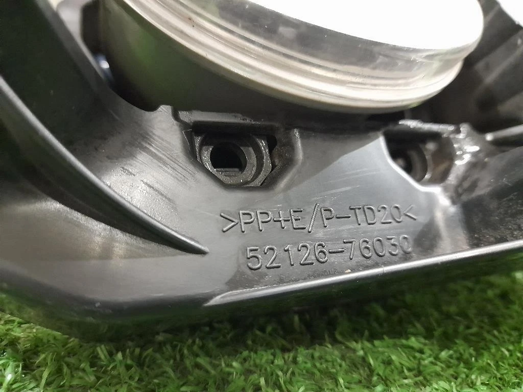 Fendinebbia ANT SX 8122002110 5212676030 Toyota Yaris IV 2014