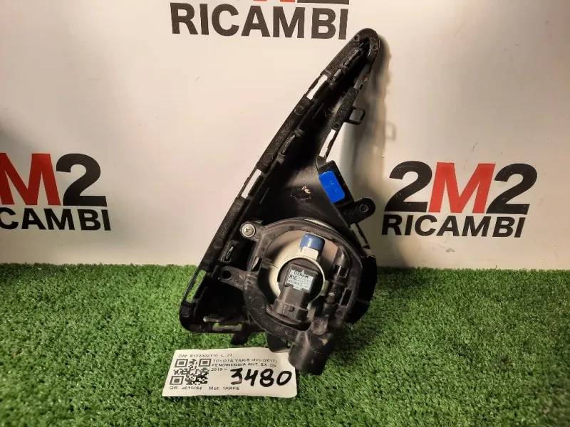 Fendinebbia ANT SX 8122002110 Toyota Yaris IV 2017