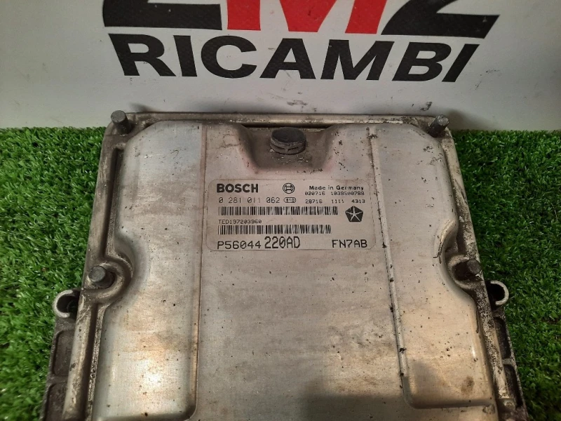 Centralina Iniezione K56044299AB Jeep Cherokee III 2002