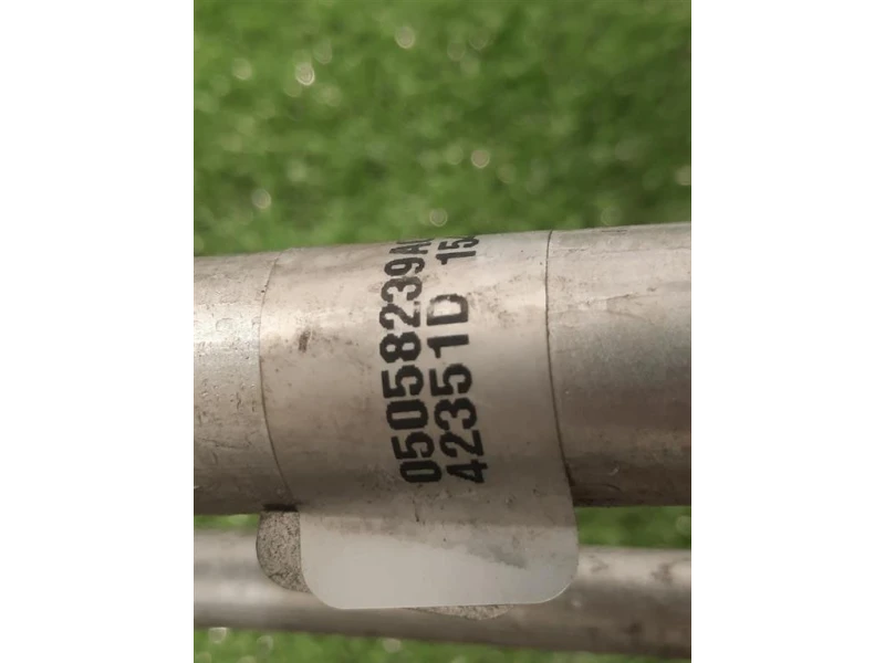 Flessibile AC Compressorecondensatore 05058239AC TUBO ARIA CONDIZIONATA Fiat Freemont 2011