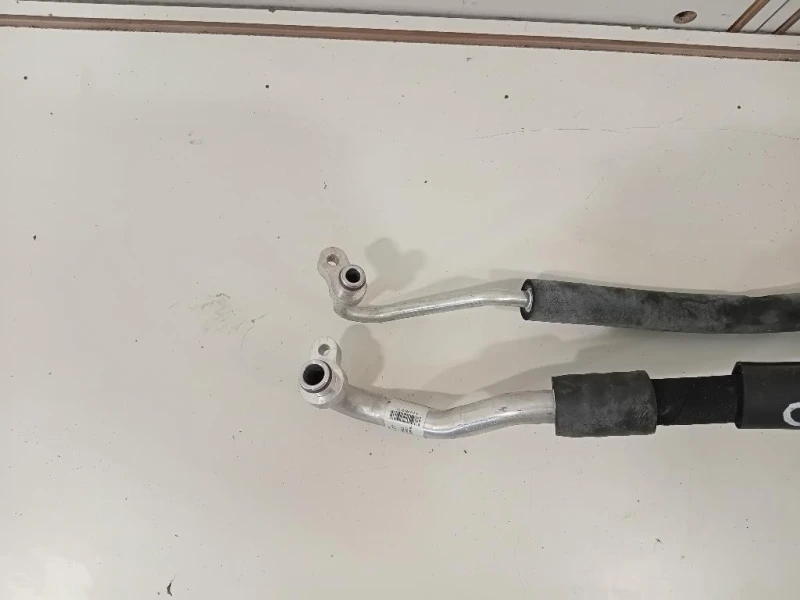 Flessibile AC Compressorecondensatore A2128300177 Mercedes Classe E W212 2013