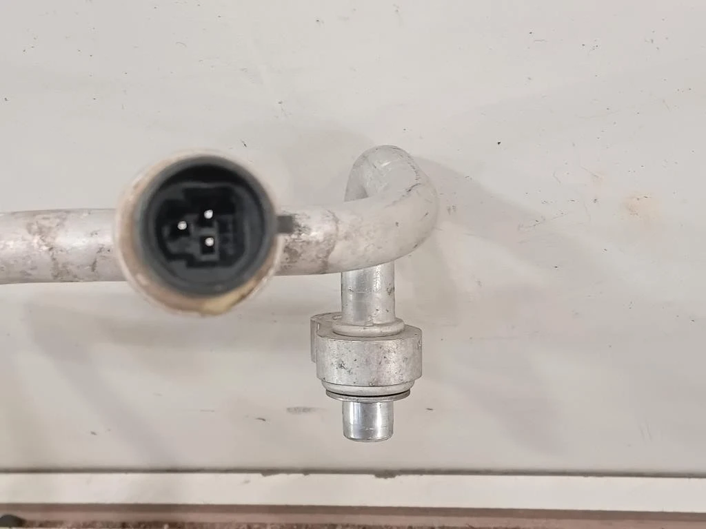 Flessibile AC Compressorecondensatore 39074956 Opel Astra K 2016