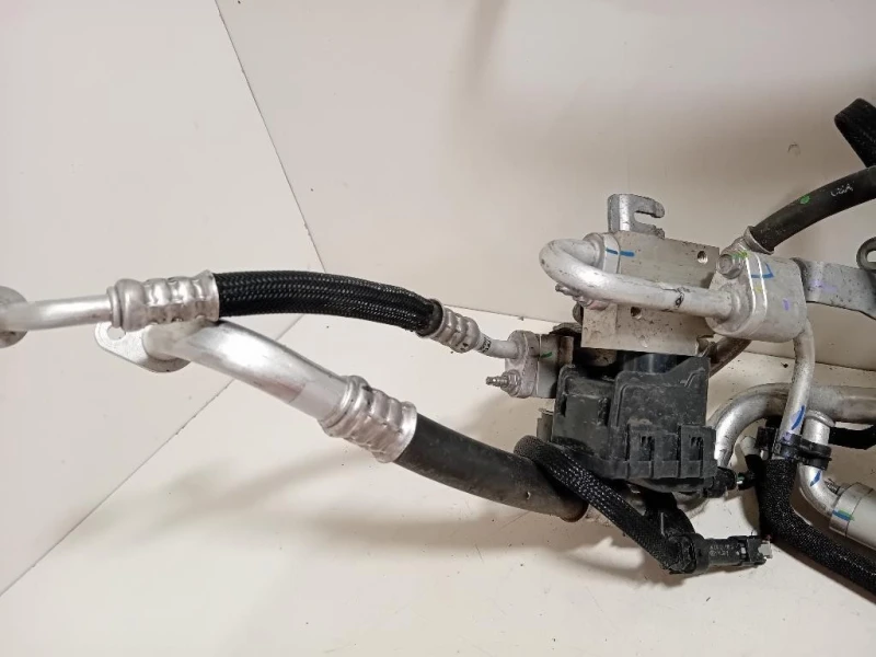 Flessibile AC Compressorecondensatore 9843975180 Opel Mokka B 2020