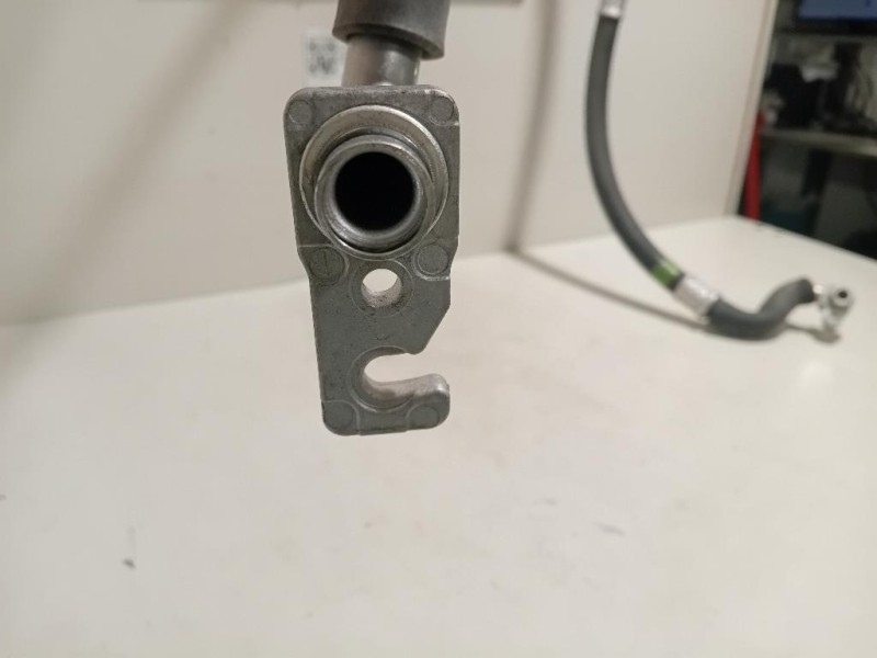 Flessibile AC Compressorecondensatore FLESSIBILE AC COMPRESSORECONDENSATORE Toyota Yaris IV 2017