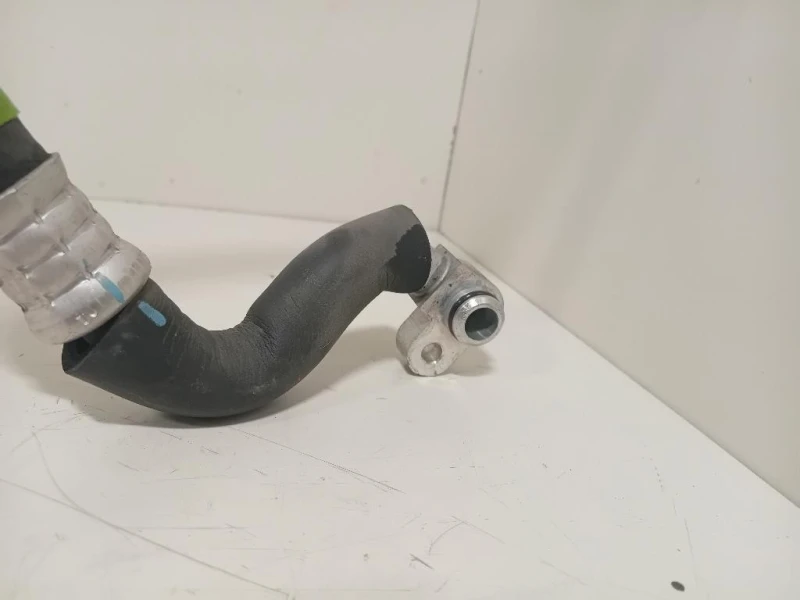 Flessibile AC Compressorecondensatore FLESSIBILE AC COMPRESSORECONDENSATORE Toyota Yaris IV 2017