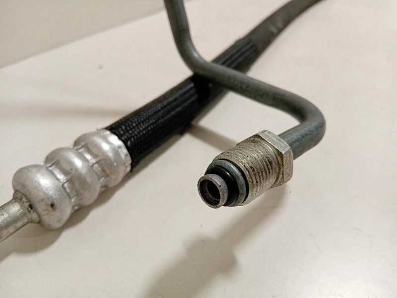 Flessibile AC Condensatorecompressore FLESSIBILE AC CONDENSATORECOMPRESSORE Jaguar XJ6 III 2003