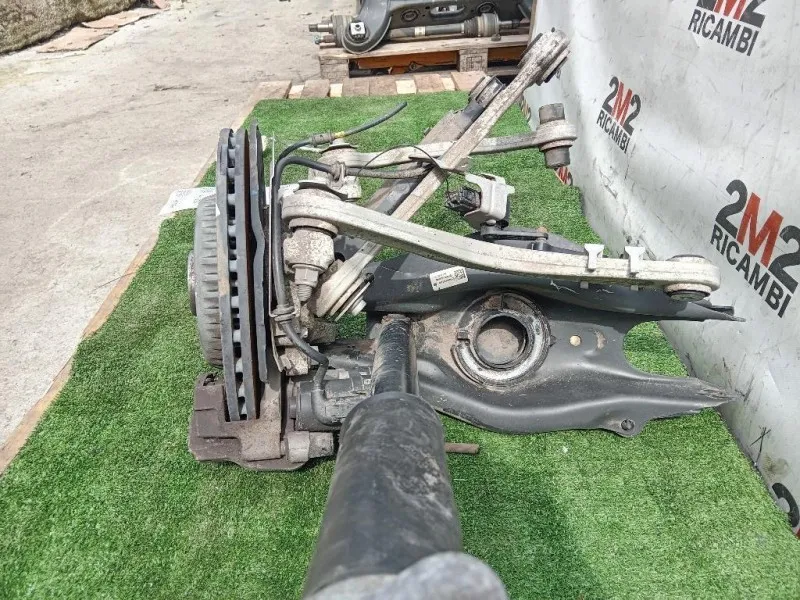 Fusello Ruota POST SX A2053500141 Mercedes Classe C W205 2014