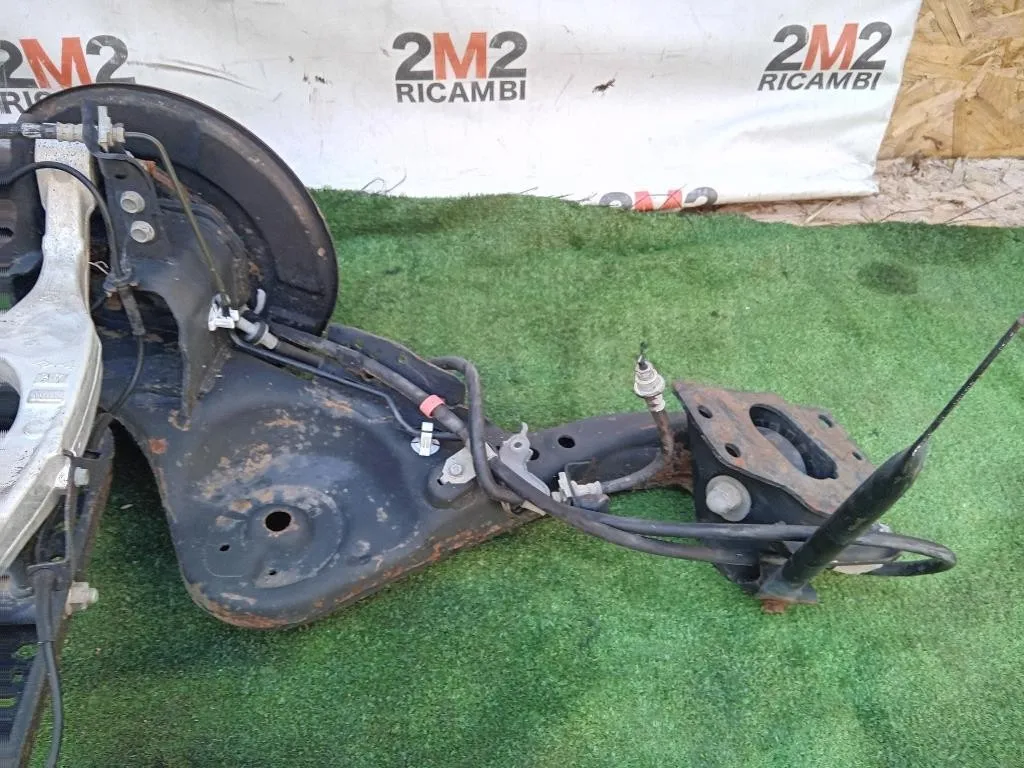 Fusello Ruota POST SX 55401JD00A Nissan Qashqai I 2007