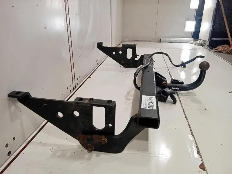 Gancio DI Traino POST GANCIO DI TRAINO POST Jaguar XF I 2011