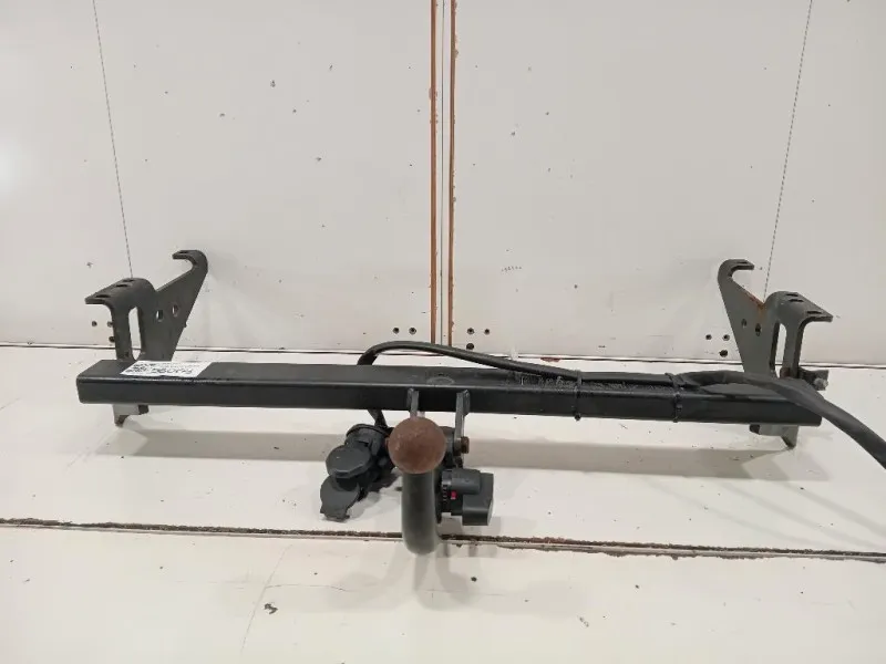 Gancio DI Traino POST GANCIO DI TRAINO POST Jaguar XF I 2011