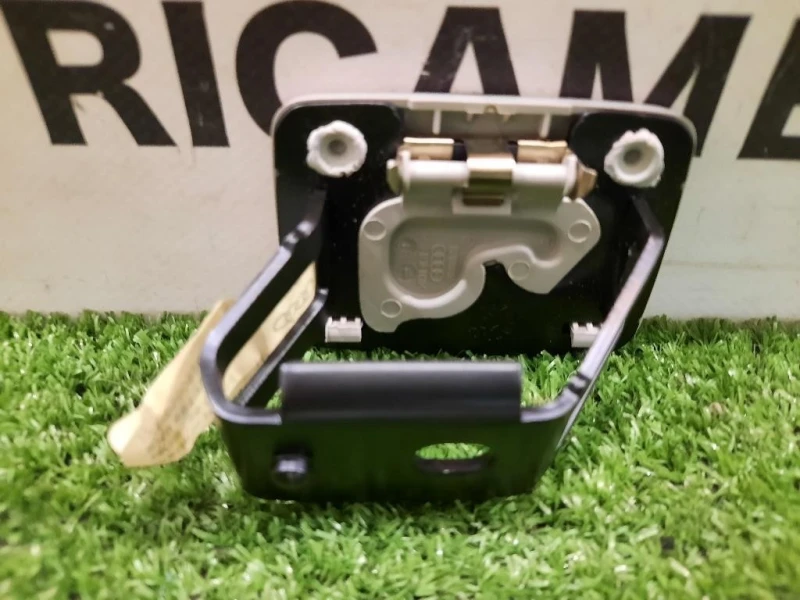 Gancio PER Tende Bagagliaio DX 8K9861736A Audi A4 8KH Allroad 2012