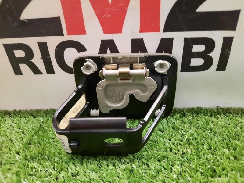 Gancio PER Tende Bagagliaio DX 8K9861736A Audi A4 8KH Allroad 2012