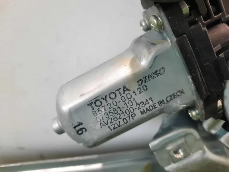 Alzacristallo Porta POST DX 698300D220 Toyota Yaris IV 2017