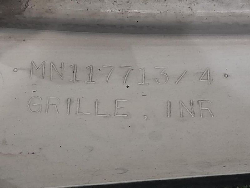 Griglia Cofano ANT MN1177134 Mitsubishi Pajero III 2000