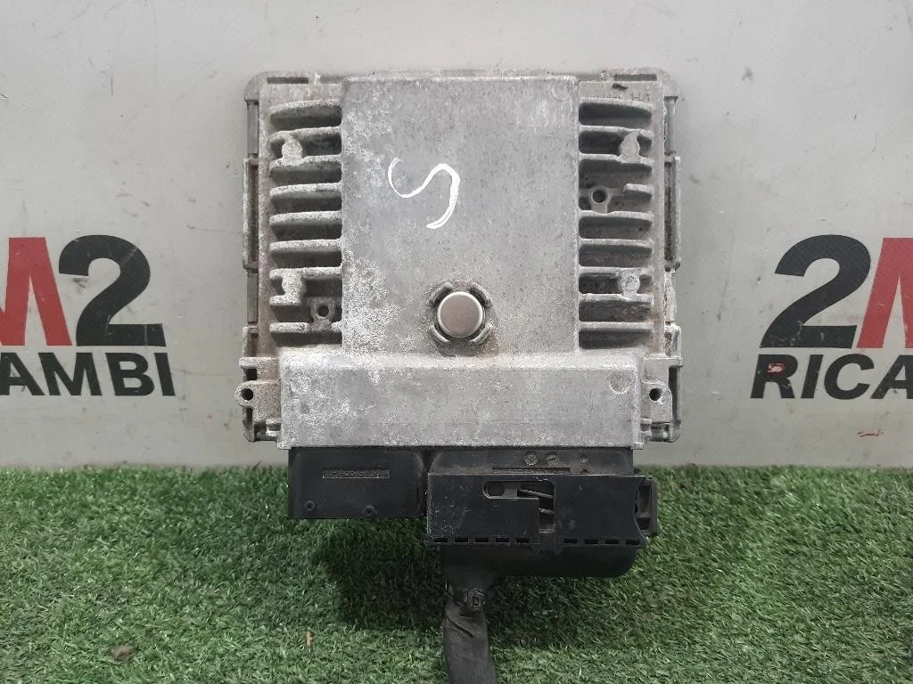 Centralina Iniezione 03F906070BJ Volkswagen GOLF VI 2009