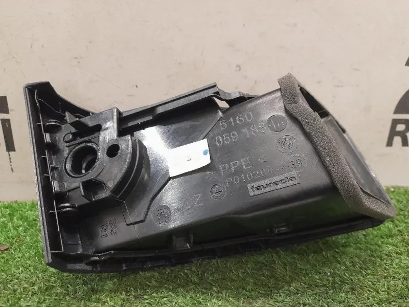 Griglia Condotto ARIA Cruscotto ANT DX 64227059188 Bmw Serie 1 E81 Berlina 2005