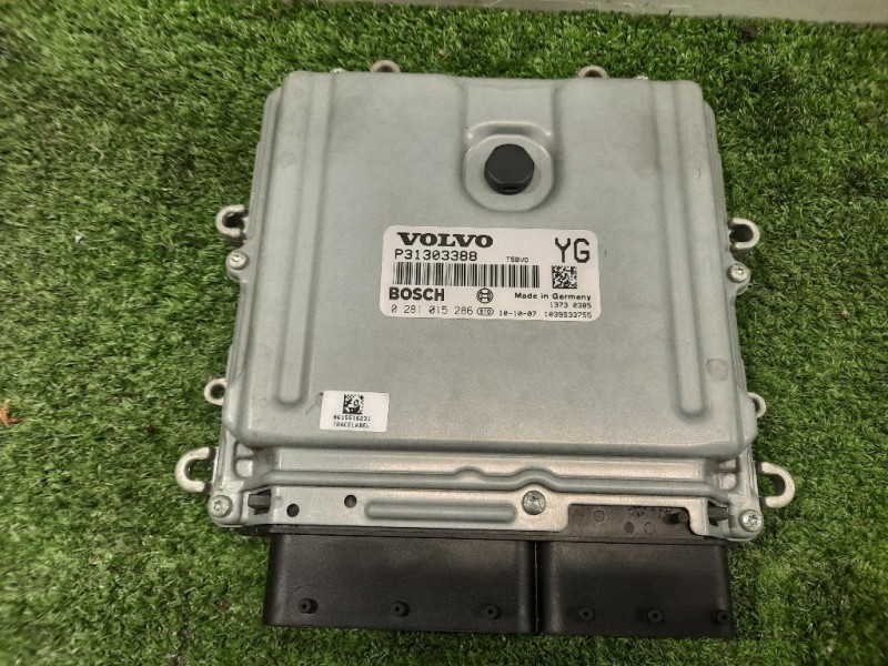 Centralina Iniezione 31303388 Volvo V60 I 2010