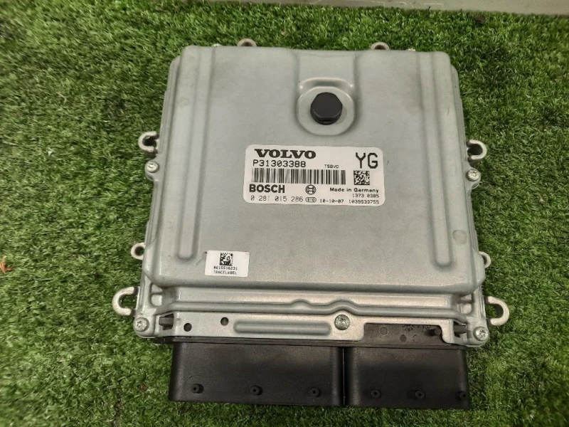 Centralina Iniezione 31303388 Volvo V60 I 2010