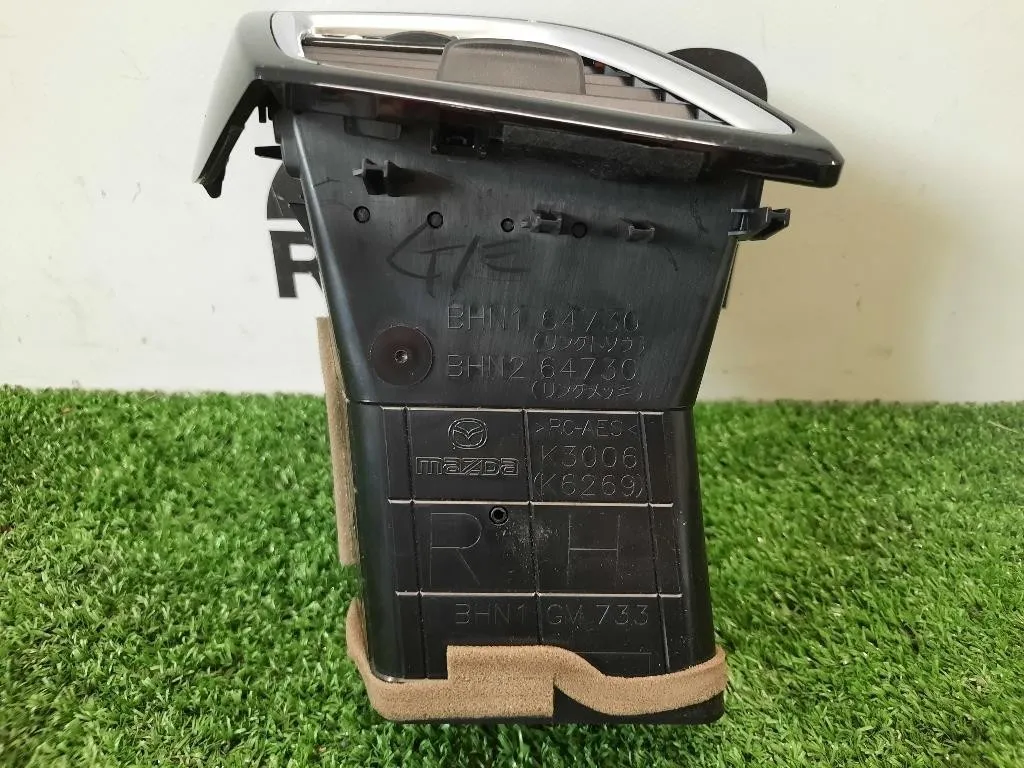 Griglia Condotto ARIA Cruscotto ANT DX BHN164730 Mazda 3 III 2016