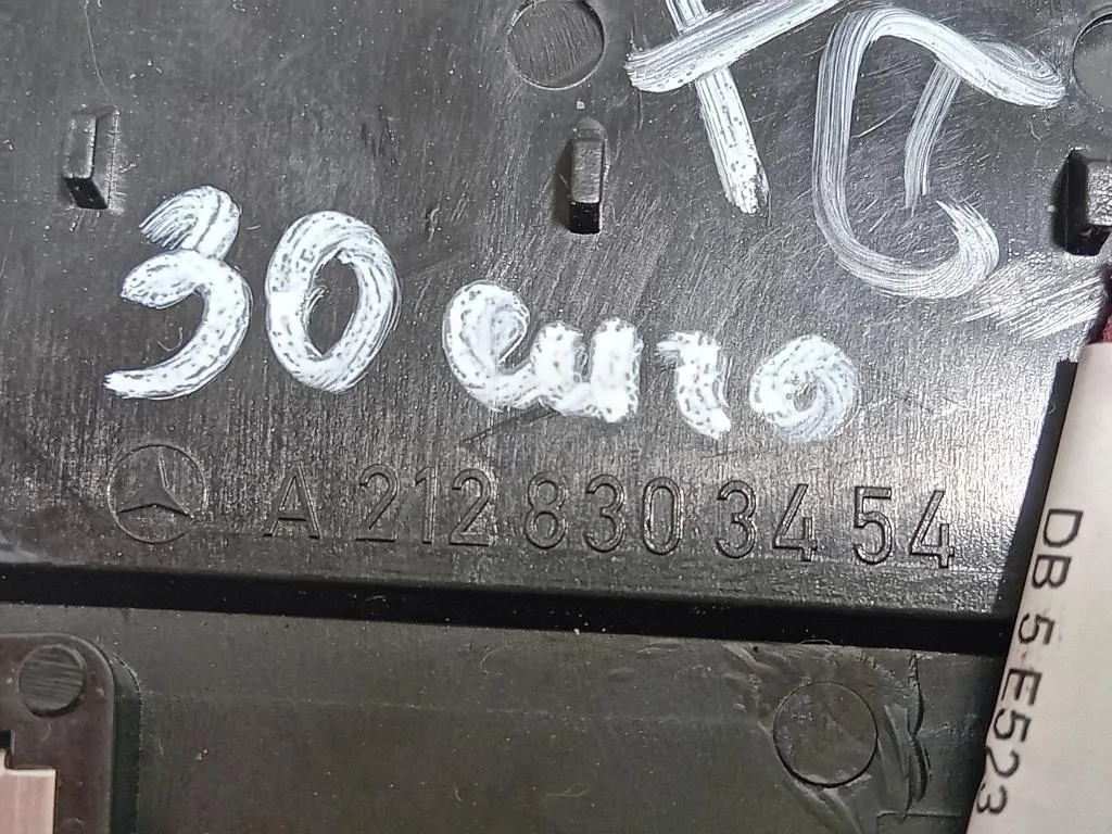 Griglia Condotto ARIA Cruscotto ANT DX A2128303354A2128303454 DX+SX Mercedes Classe E W212 2013