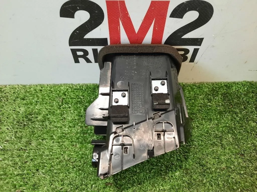 Griglia Condotto ARIA Cruscotto ANT DX 687604EH0A Nissan Qashqai II 2014