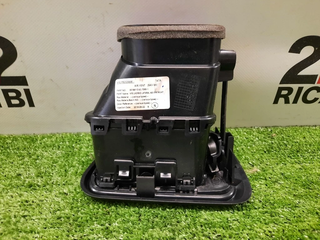 Griglia Condotto ARIA Cruscotto ANT DX 687605128R Renault Kadjar 2015