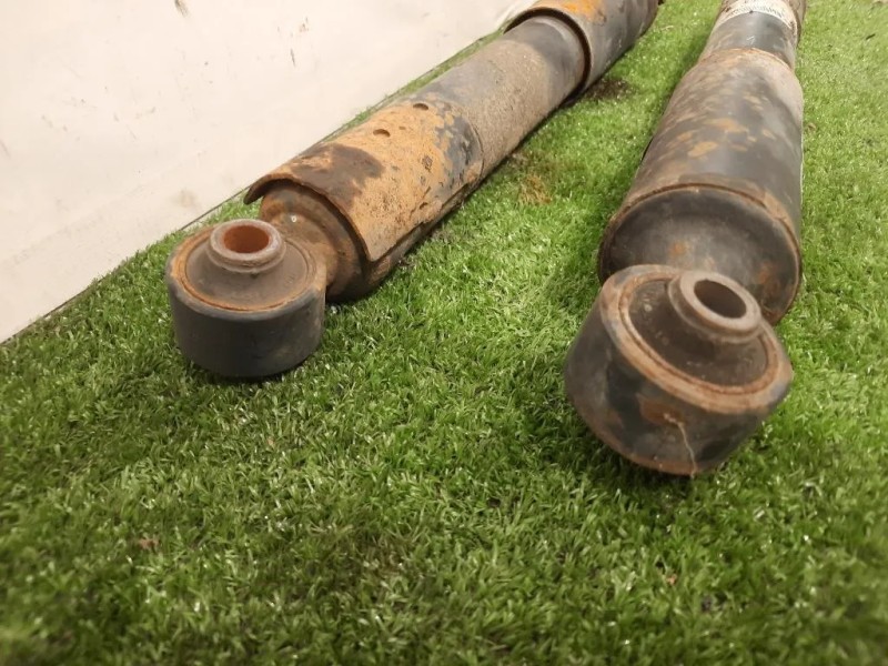 Ammortizzatore POST SX 48531-42130 48531-42130 DX SX Toyota RAV 4 III 2006