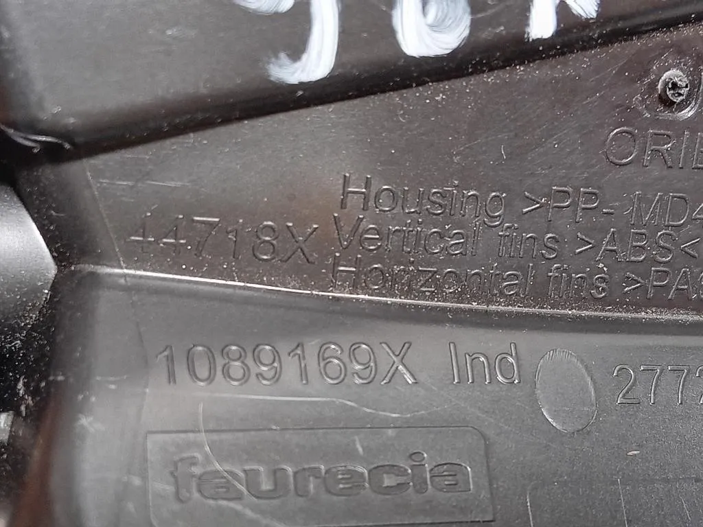 Griglia Condotto ARIA Cruscotto ANT SX 1089169X Peugeot 2008 I 2016