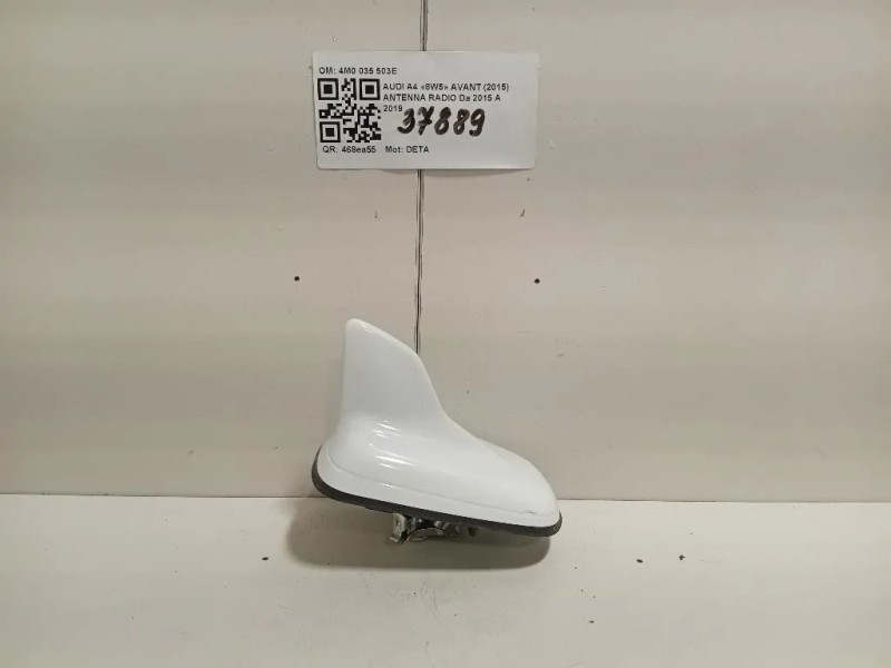 Antenna Radio 4M0035503EY9C Audi A4 8W5 Avant 2015
