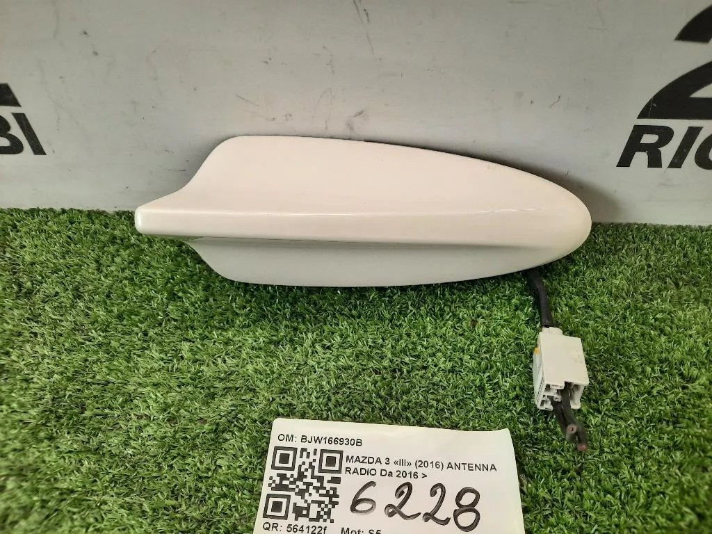 Antenna Radio BJW166930B ANTENNA Mazda 3 III 2016