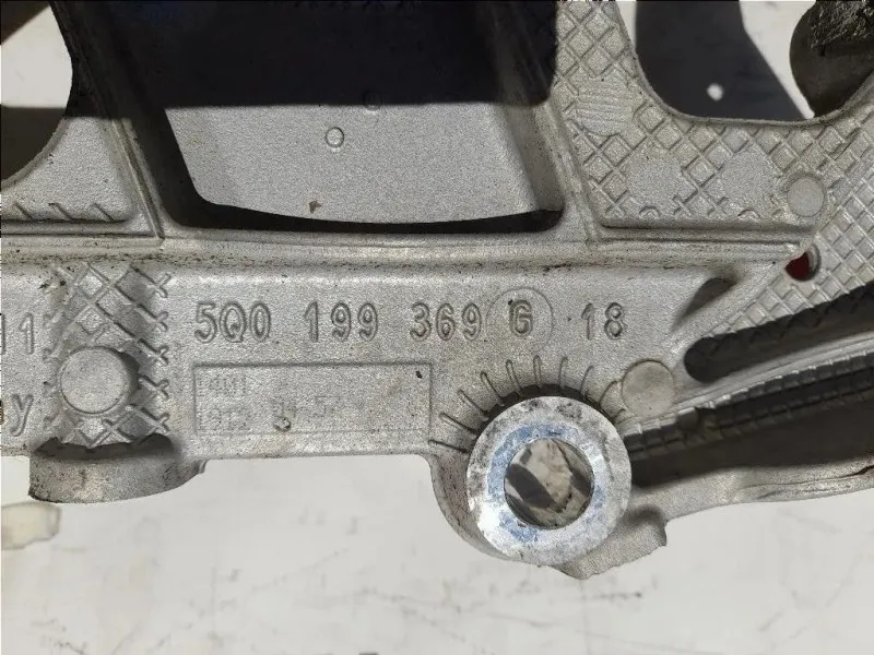 Assale ANT 3Q0199369E Audi A3 8VF Sportback 2016