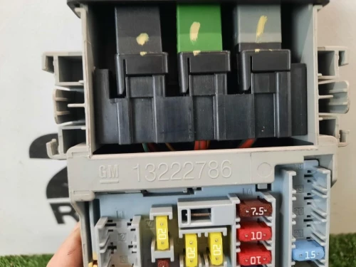 Centralina Scatola Fusibili 13222786 Chevrolet Cruze 2009